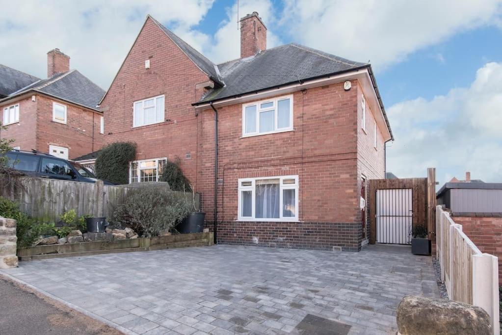 From - Peaceful, Cosy & Modern 2bed House Nottingham