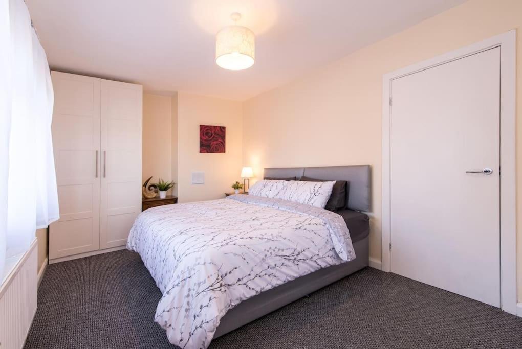 From - Peaceful, Cosy & Modern 2bed House * Nottingham
