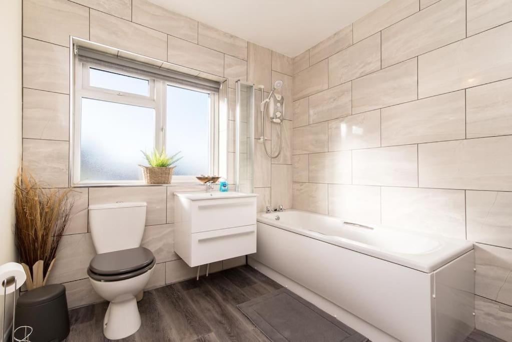From - Peaceful, Cosy & Modern 2bed House *